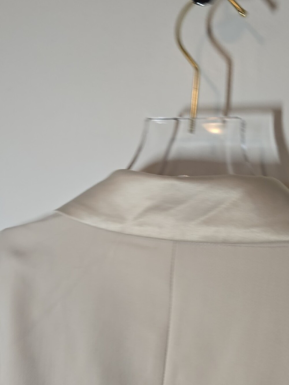 Vero Moda Cream Double-Breasted Satin-Lapel Blazer - Picture 6 of 9